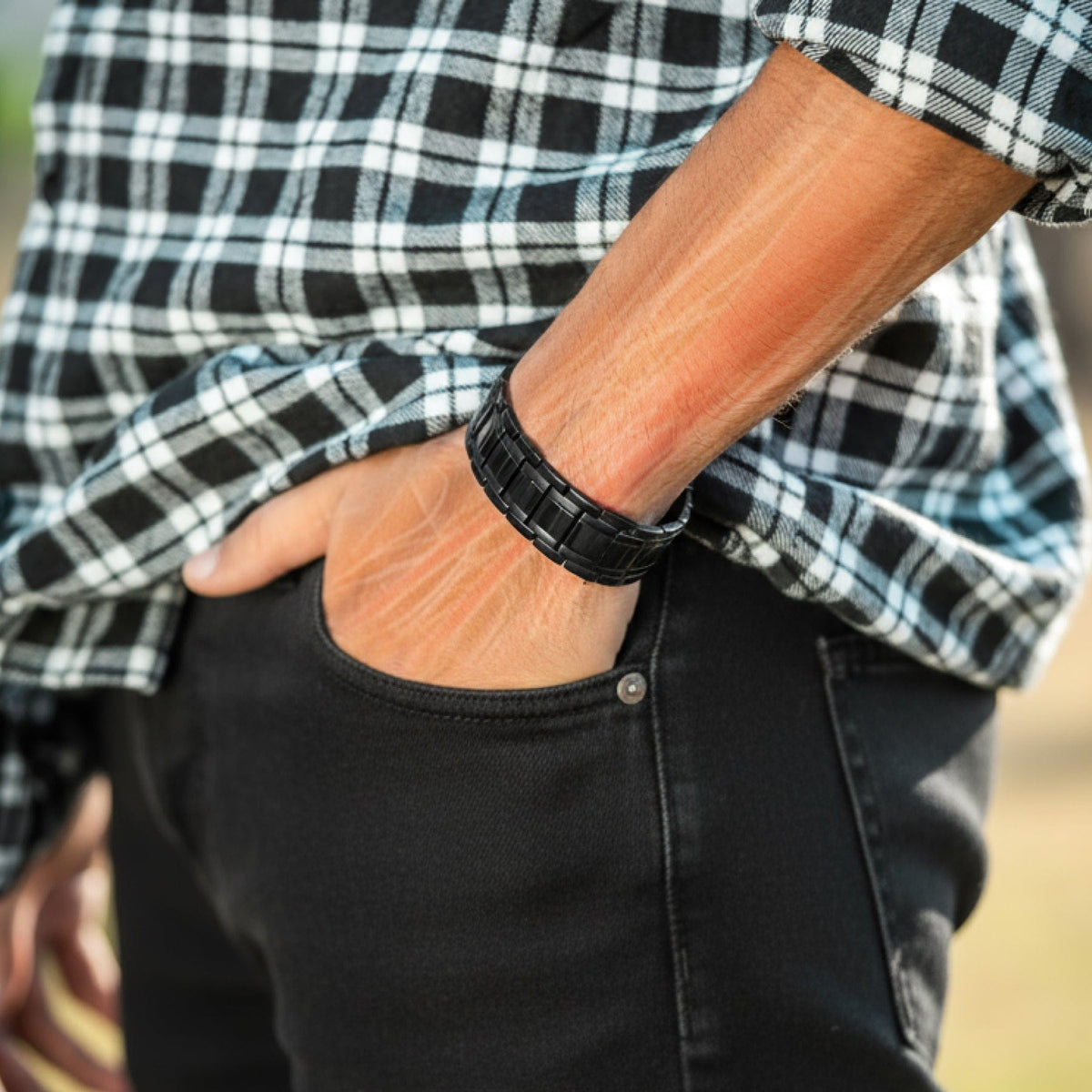 Magnetic Bracelet 3x Strength Titanium Magnetic Bracelet for Men (Black) MagnetRX