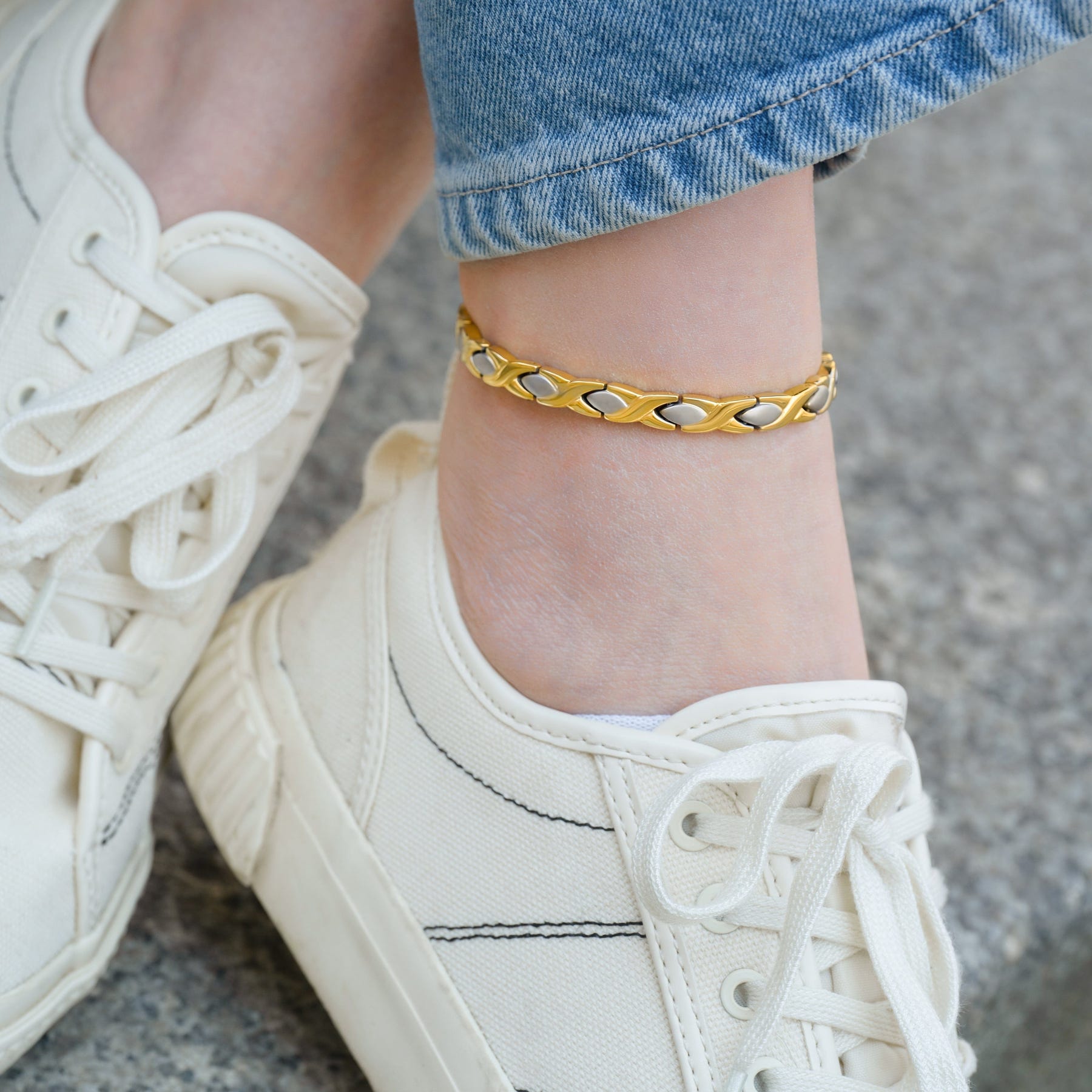 Ultra Strength Titanium Magnetic Therapy Anklet for Women (Gold & Silver)