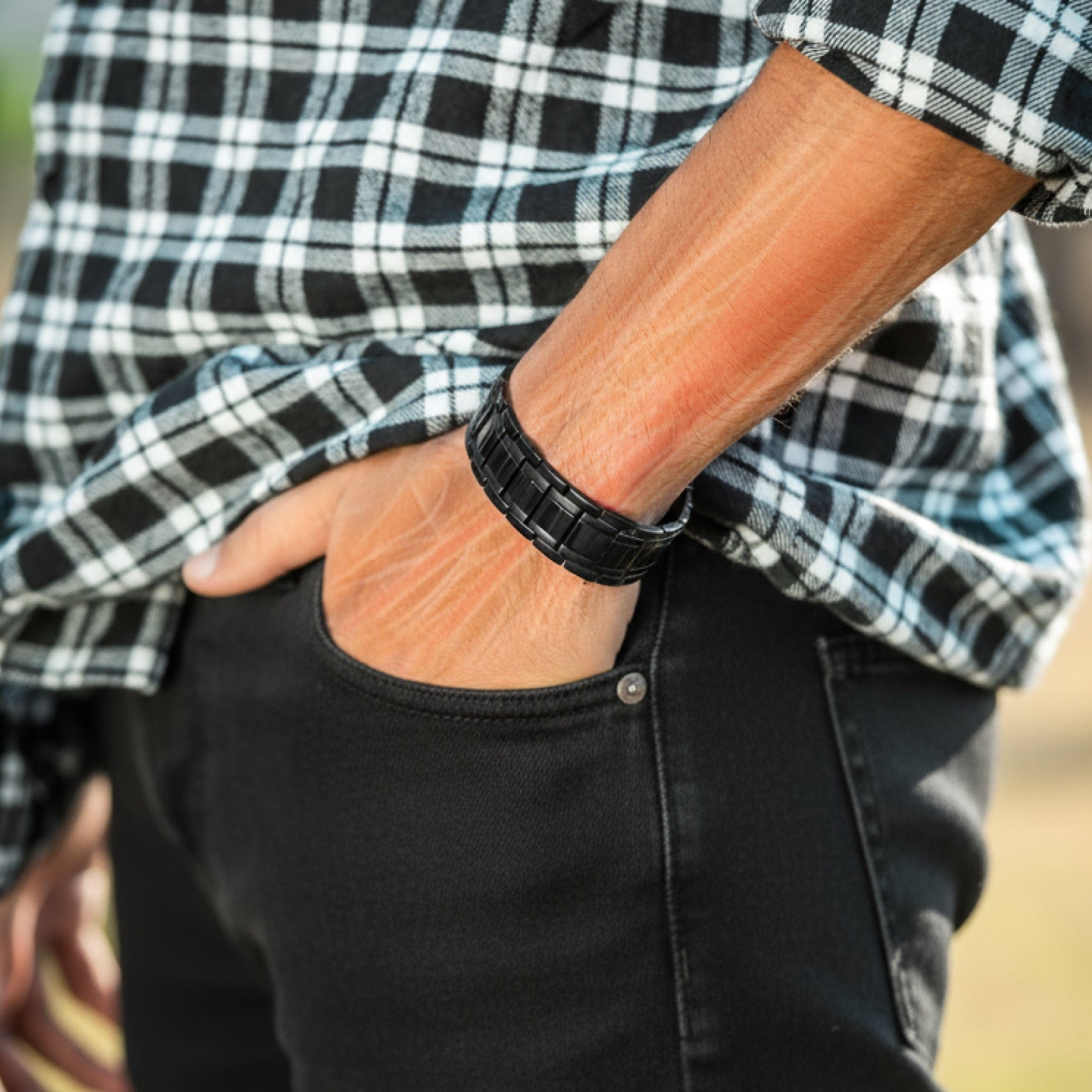 Magnetic Bracelet 3x Strength Titanium Magnetic Bracelet for Men (Black) MagnetRX