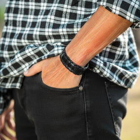 Magnetic Bracelet 3x Strength Titanium Magnetic Bracelet for Men (Black) MagnetRX