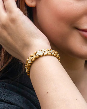 Magnetic Bundles Women’s Crystal Wellness Set – Magnetic Clover Bracelet + Earrings (Gold) MagnetRX