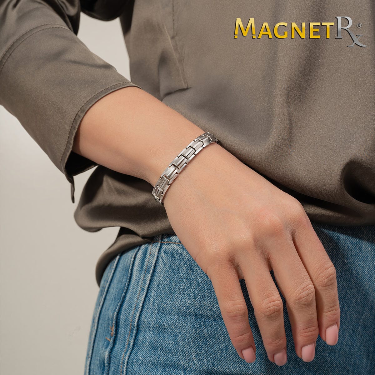 magnetrx magnetic bracelet women s ultra strength silver titanium magnetic therapy bracelet